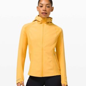 Women’s lululemon cross chill jacket